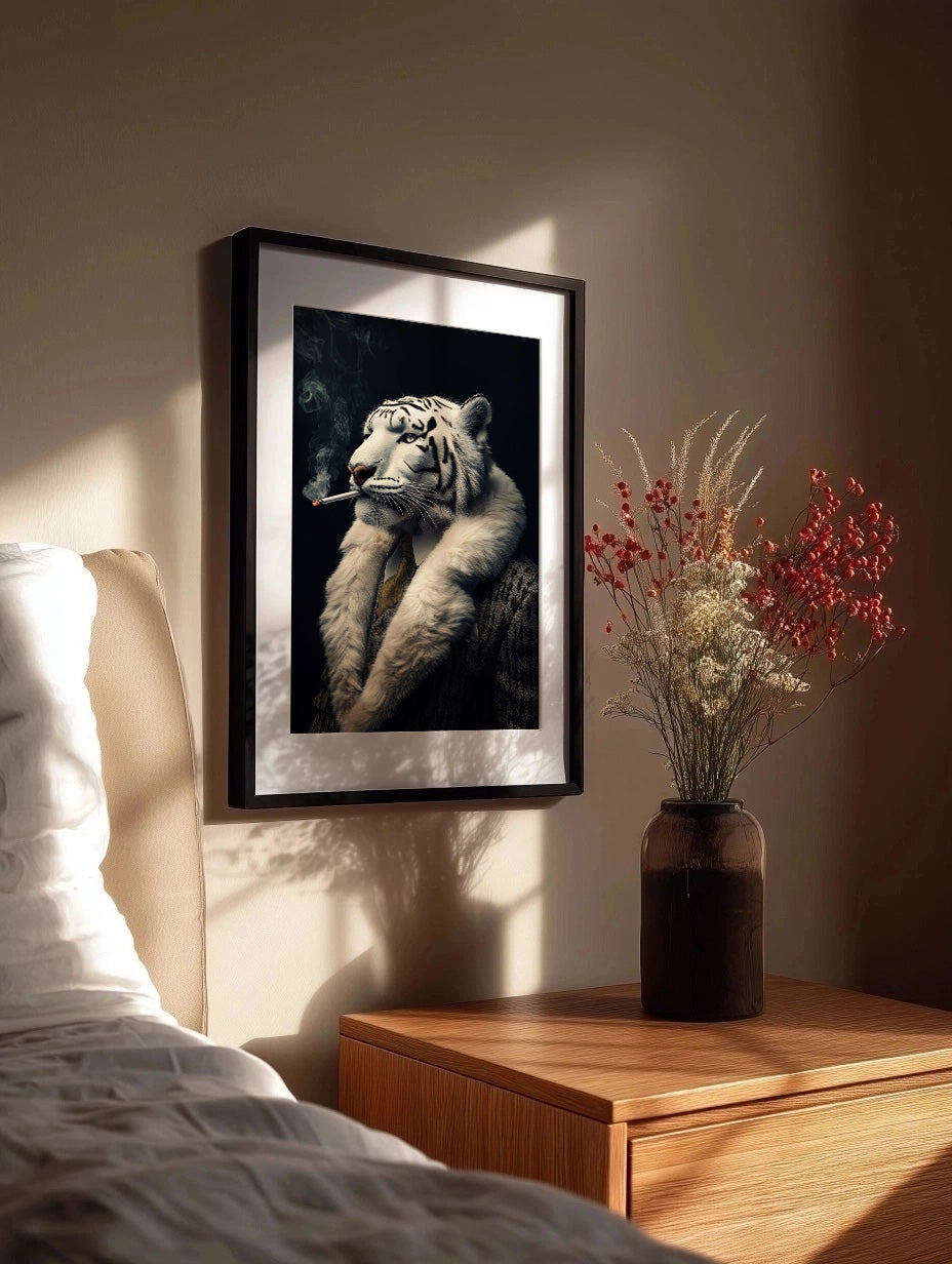 Cuadro Tigre albino fumando vestido de persona