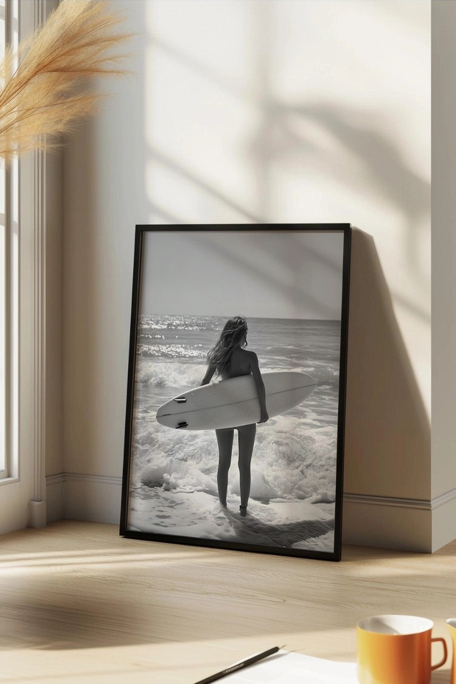 Cuadro de ​Chica surfera en la playa - Fine Artic