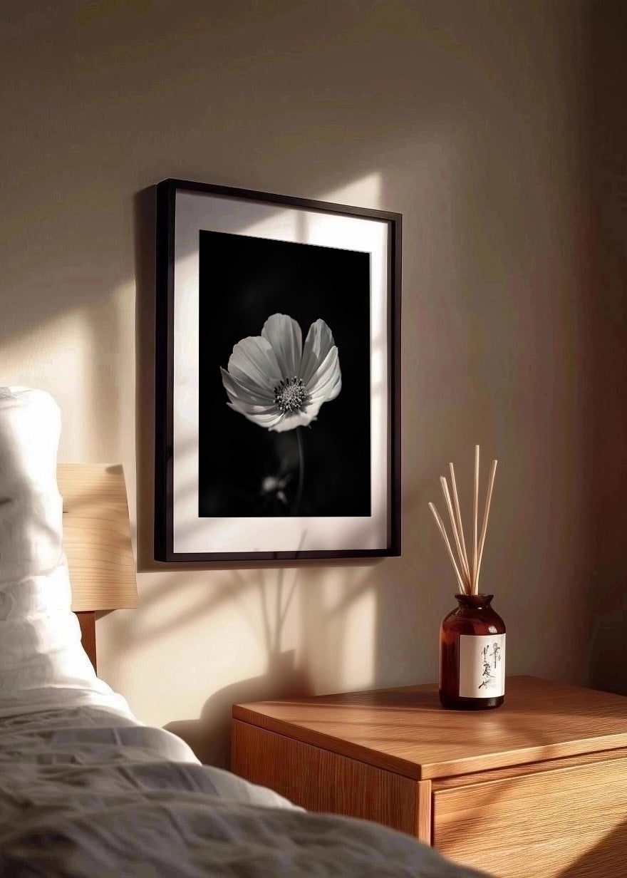 Cuadro ​Flor con fondo negro