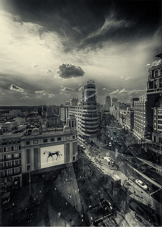 Cuadro ​Gran Vía, Callao y edificio Capitolio