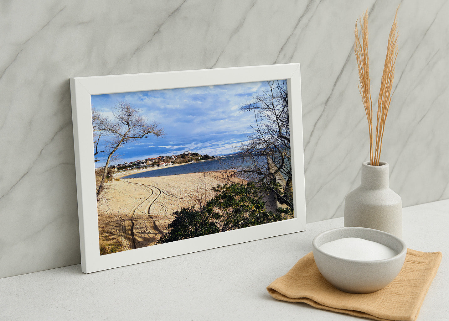 Cuadro La Magdalena y Bikinis (Emilio Gómez Fernández CC BY-SA 4.0)