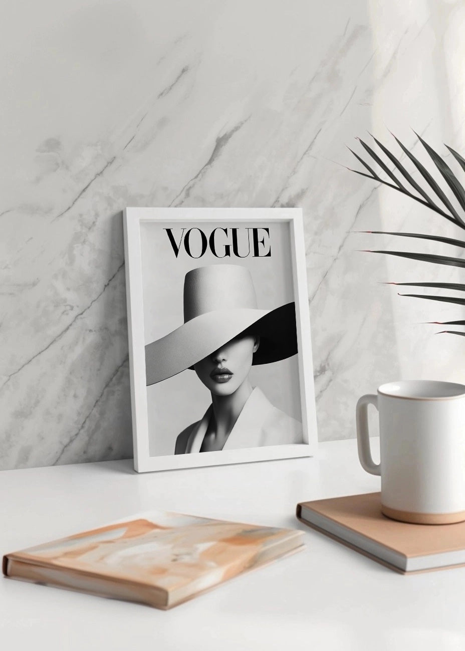 Cuadro ​Señorita con sombrero Vogue Style